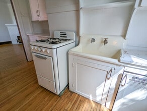 Arcade Heritage Apartments in Edmonton, AB - Building Photo - Building Photo