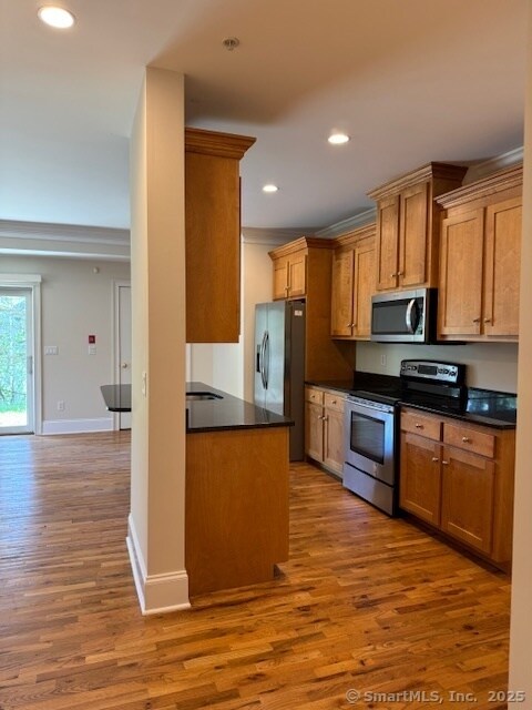21 Seir Hill Rd in Norwalk, CT - Building Photo