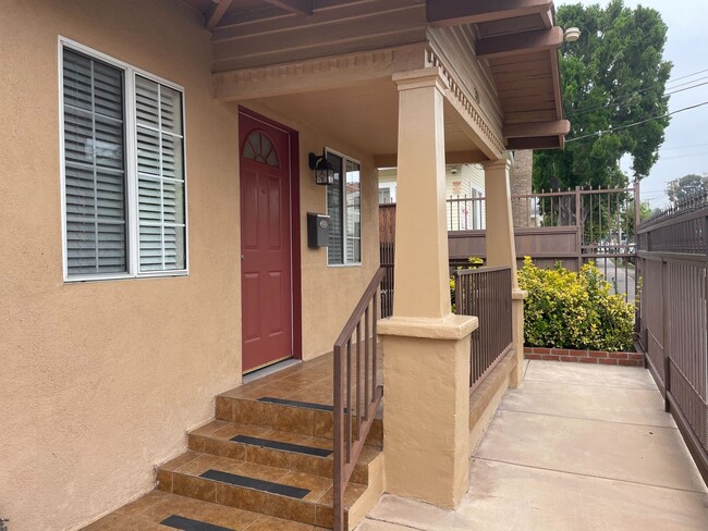property at 319 N Coronado St