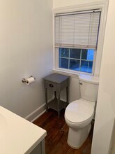 11 Milk St, Unit 3 in Newburyport, MA - Foto de edificio - Building Photo