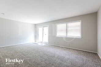 3605 S Stayton Ave in Independence, MO - Building Photo - Building Photo