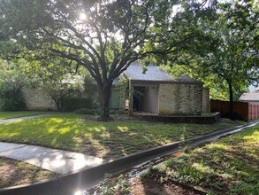 742 Hummingbird Cir in Lewisville, TX - Building Photo - Building Photo