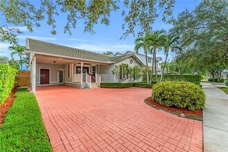 15963 SW 97th Terrace in Miami, FL - Building Photo - Building Photo