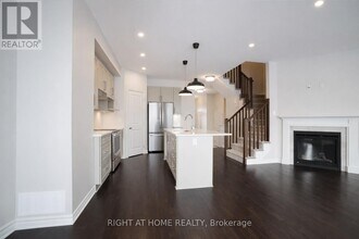 527 Sonmarg Cres in Ottawa, ON - Building Photo - Building Photo