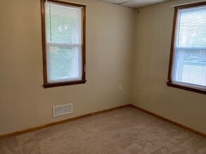 2610 Central Ave, Unit 1 in Kearney, NE - Foto de edificio - Building Photo