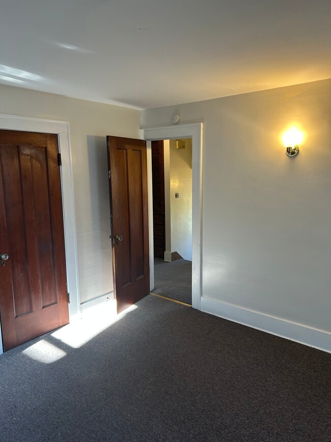 1129 Brown Ave, Unit 2 in Erie, PA - Building Photo - Building Photo