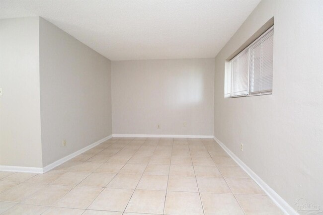 600 Scenic Hwy, Unit 315 in Pensacola, FL - Building Photo - Building Photo