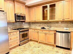 171 Great Neck Rd in Great Neck Plaza, NY - Building Photo - Building Photo