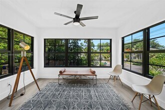 4222 NE 1st Ave in Miami, FL - Building Photo - Building Photo