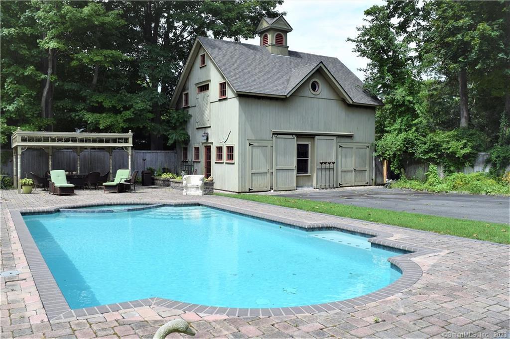15 Pearl St in Clinton, CT - Building Photo