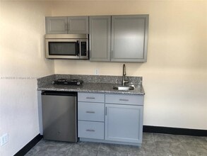 1282 Dove Ave in Miami Springs, FL - Building Photo - Building Photo