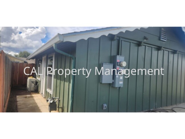 347 8th St in Greenfield, CA - Building Photo - Building Photo