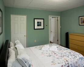 42 Everett St, Unit 2 in Boston, MA - Foto de edificio - Building Photo