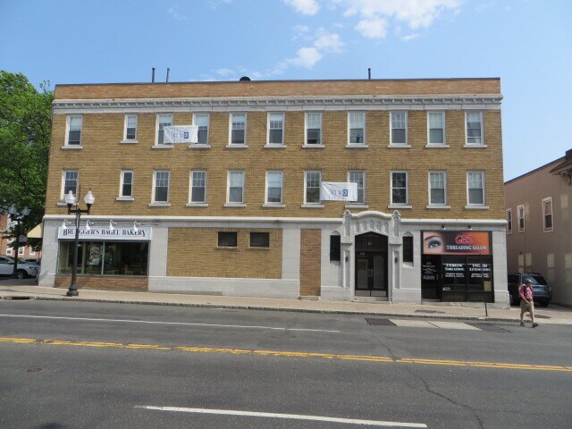 951 Farmington Ave, Unit C-4 in West Hartford, CT - Building Photo - Building Photo