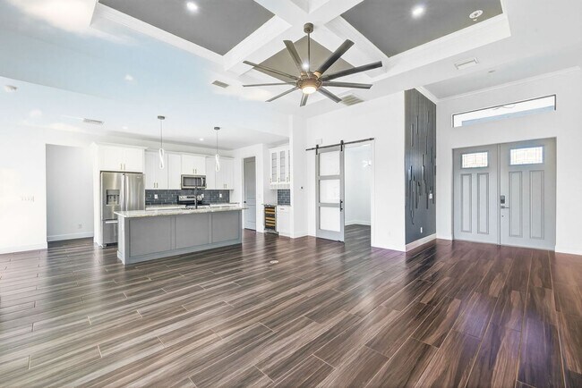 332 SW 26th St in Cape Coral, FL - Building Photo - Building Photo