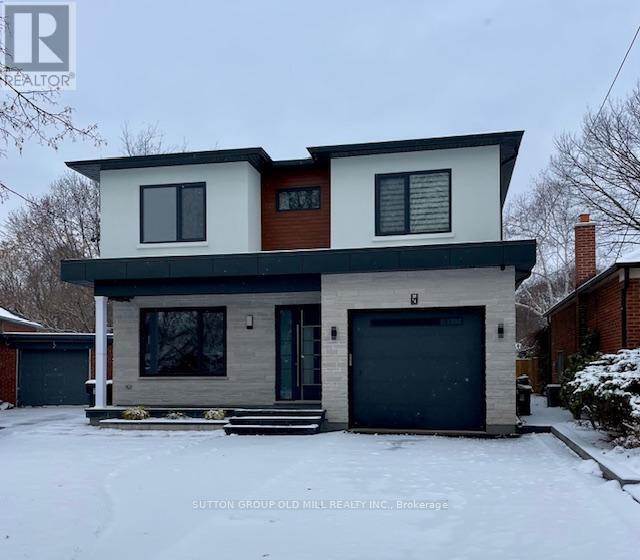 16 Westleigh Crescent in Toronto, ON - Building Photo