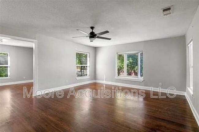 1330 W Sears St in Denison, TX - Building Photo - Building Photo