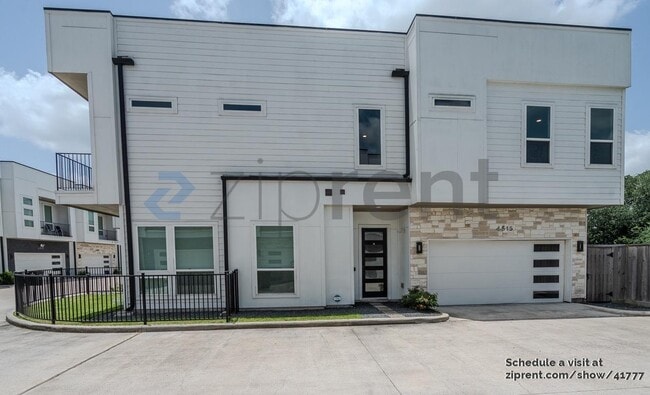 4515 Whitney Pkwy in Houston, TX - Building Photo - Building Photo