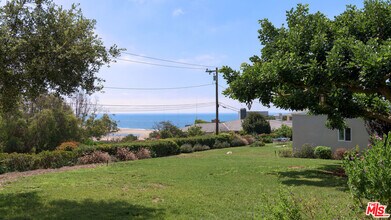 29740 Baden Pl in Malibu, CA - Building Photo - Building Photo
