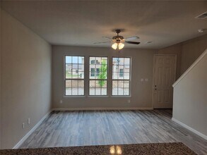 3333 Solana Cir in Denton, TX - Foto de edificio - Building Photo
