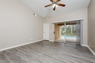 17117 Woodcrest Way in Clermont, FL - Building Photo - Building Photo