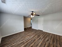 504 Dove Way photo'