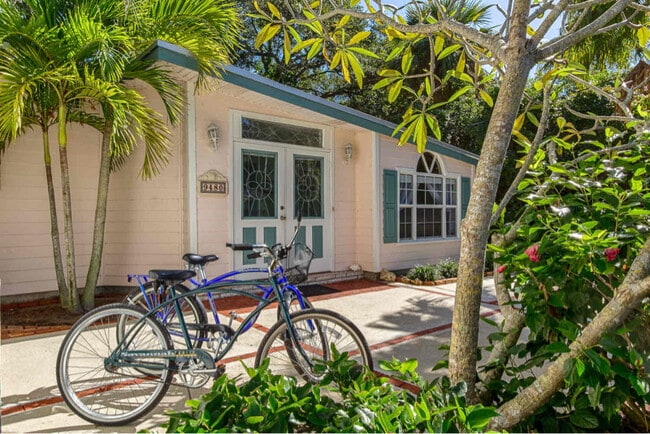 9480 Frangipani Dr in Vero Beach, FL - Building Photo - Building Photo