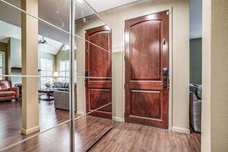 246 Litchfield Ln in Houston, TX - Building Photo - Building Photo