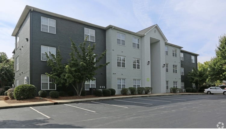 1310 Fleming Rd, Unit N in Greensboro, NC - Building Photo