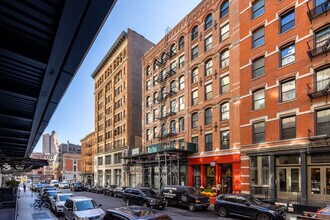 28 N Moore St in New York, NY - Building Photo - Building Photo