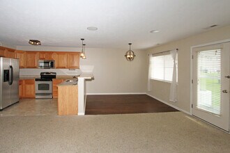 6028 Glenbrook Ln in Lincoln, NE - Foto de edificio - Building Photo