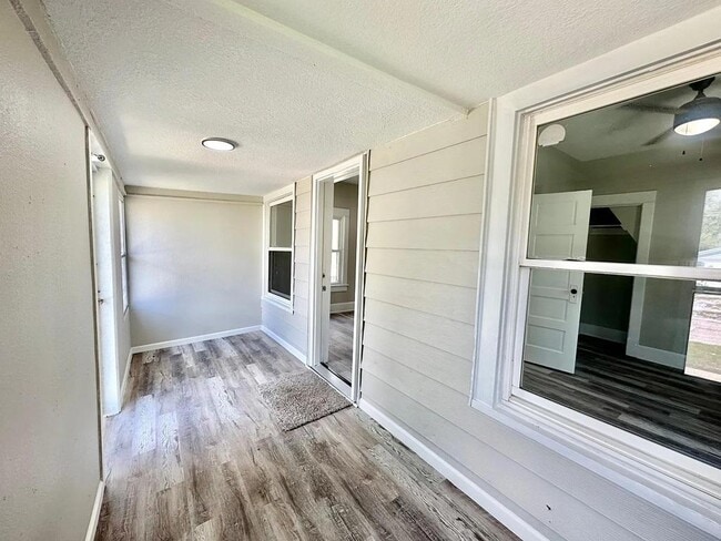 2317 Lyon St in Des Moines, IA - Building Photo - Building Photo