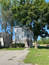 17 Smyth Ferry Rd in Manchester, NH - Building Photo - Building Photo