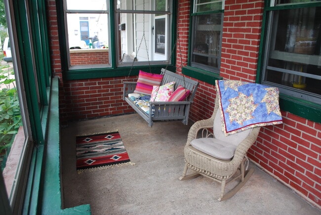 421 Summit St in Dubuque, IA - Building Photo - Building Photo