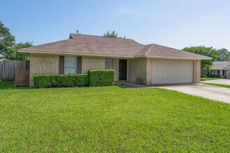2500 Quail Ridge Dr in Denton, TX - Building Photo - Building Photo