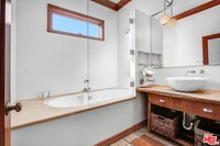 939 N Wetherly Dr in West Hollywood, CA - Building Photo - Building Photo