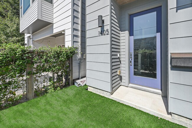 1405 Sylvester Rd in Houston, TX - Building Photo - Building Photo