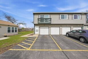 238 Algonquin Ct in Bolingbrook, IL - Building Photo