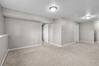 2312 Tallgrass Dr in Marion, IA - Building Photo - Building Photo