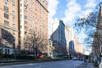 1070 Park Ave in New York, NY - Foto de edificio - Building Photo