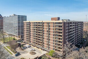 Winthrop House Condominium in Baltimore, MD - Building Photo