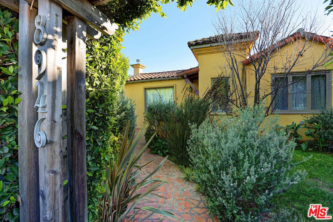 8946 David Ave in Los Angeles, CA - Building Photo