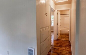 230 Baxter St, Unit 0.5 in Eugene, OR - Foto de edificio - Building Photo