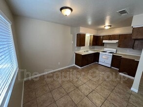 93 N E St in Porterville, CA - Building Photo - Building Photo