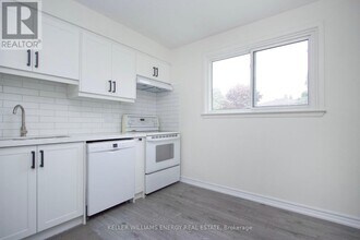 743-743 Cypress Ave in Oshawa, ON - Building Photo - Building Photo
