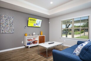 350 Rasa Dr in San Antonio, TX - Building Photo