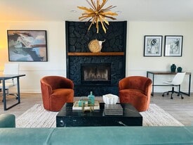 Overlook Club in Cumming, GA - Building Photo