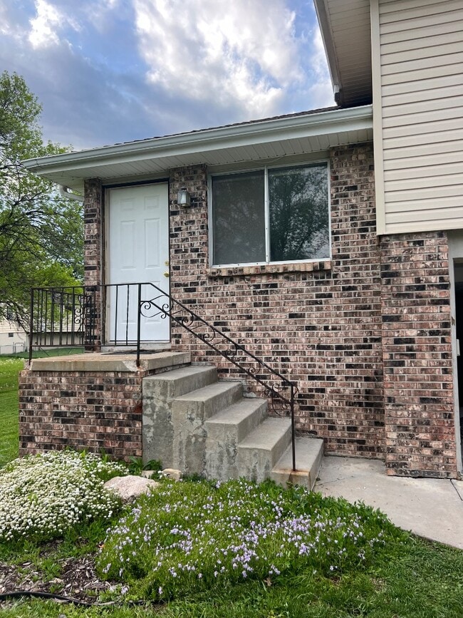 11226 Roxbury Dr in Omaha, NE - Building Photo - Building Photo