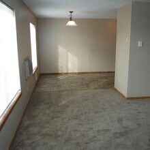 457 NW 17th St-Unit -2 in Redmond, OR - Building Photo - Building Photo