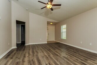 10323 Holland Rd in Riverview, FL - Building Photo - Building Photo